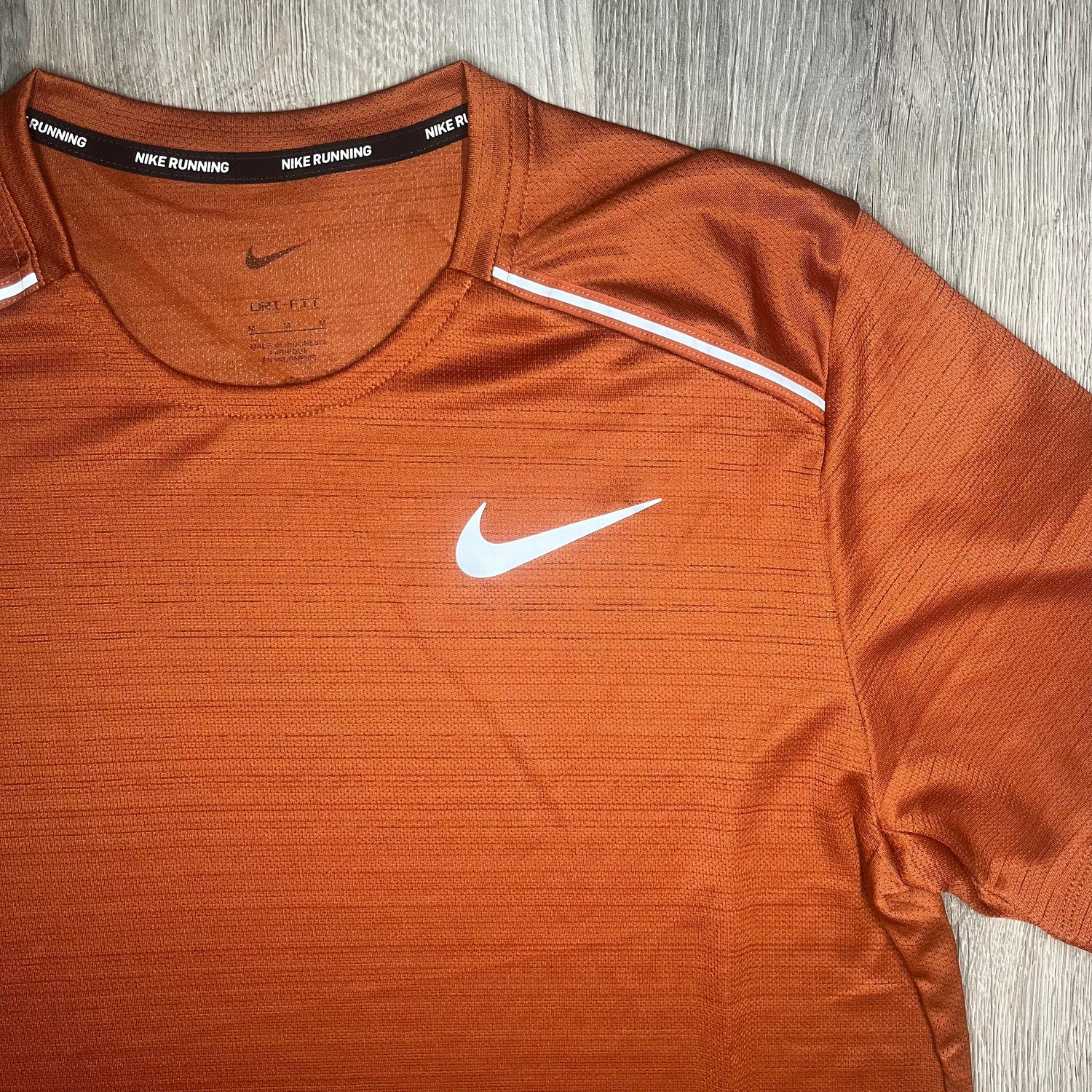 Nike Running Tee Tan
